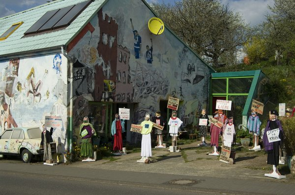 Projekt - Kunstaktion Ostermarsch 2020